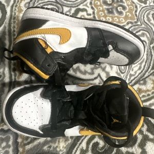 Black Yellow White Toddler Jordan 1